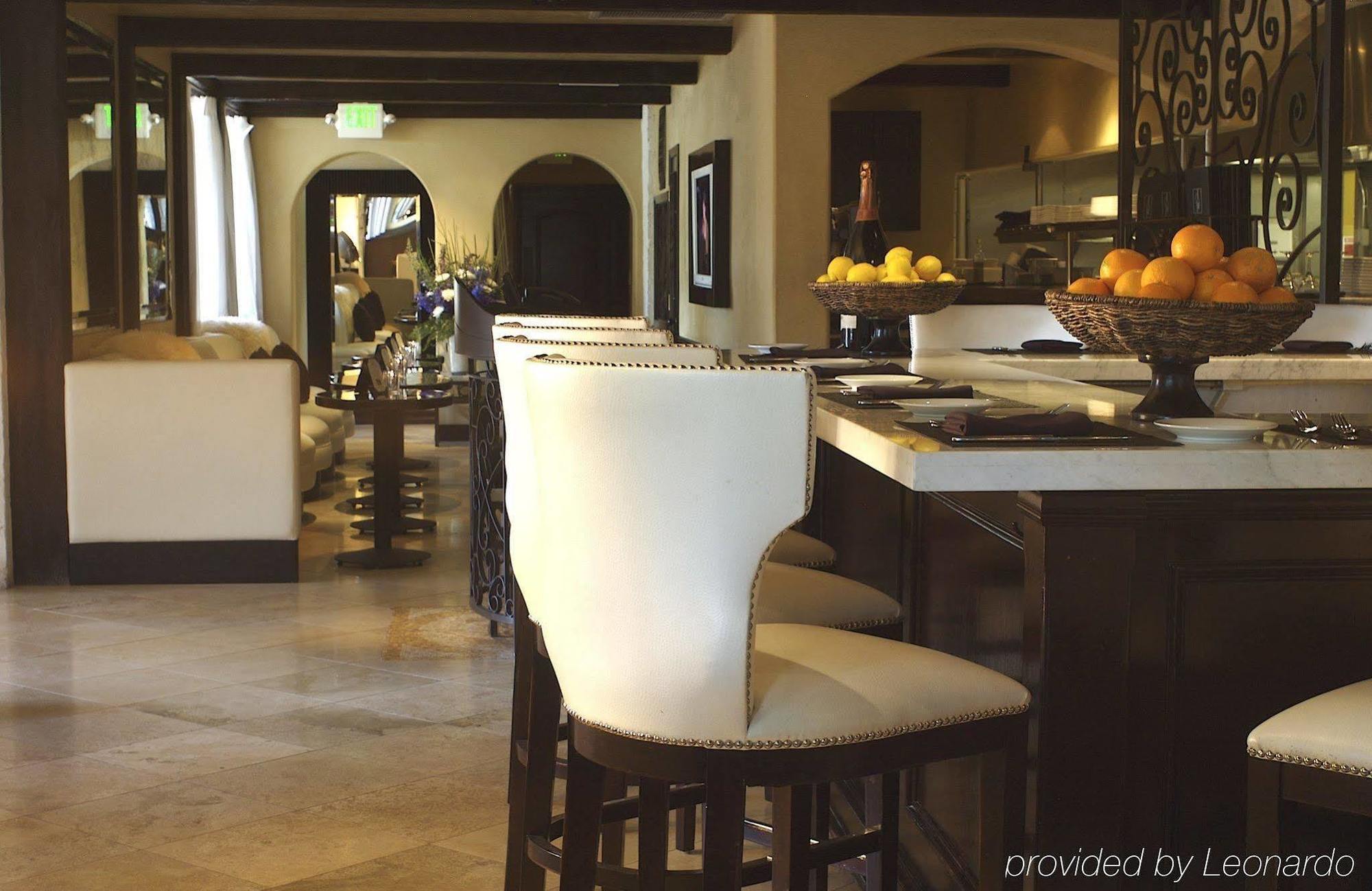 Westlake Village Inn Restoran foto